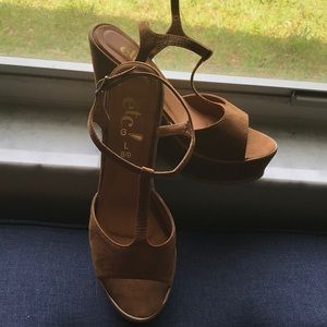 Brown wedges etc! Size 8/9